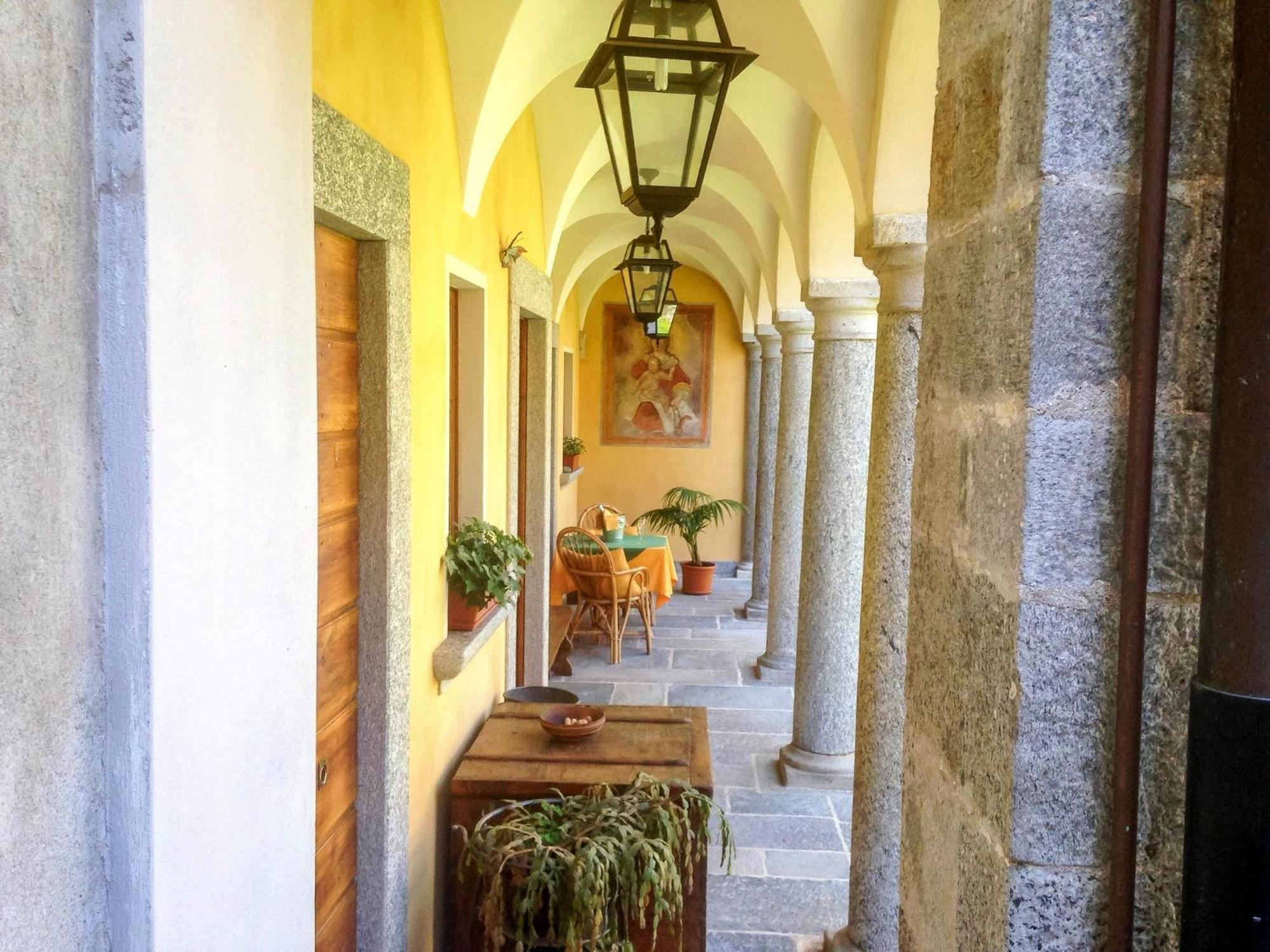 Casa Borgo Apartment Cannobio Exterior photo